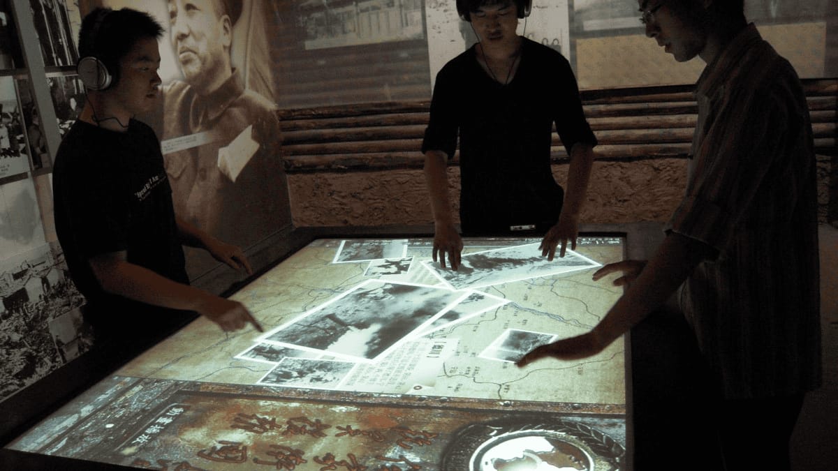 多點(diǎn)觸控屏一體機(jī)-智能互動(dòng)觸摸一體機(jī)