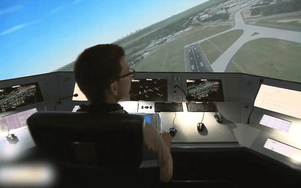 3D CAVE機(jī)場沉浸式空間：帶你體驗前所未有的航空旅程